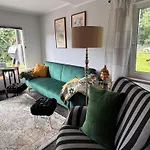Sunlit Garden - Ruhig Am Wald Nahe Warnow - Fasssauna - Kamin Apartment *