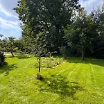 Appartamento Sunlit Garden - Ruhig Am Wald Nahe Warnow - Fasssauna - Kamin
