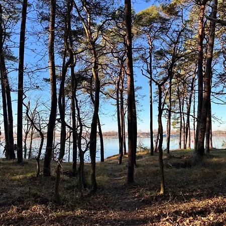 公寓 Sunlit Garden - Ruhig Am Wald Nahe Warnow - Inklusive Fasssauna - Kamin
