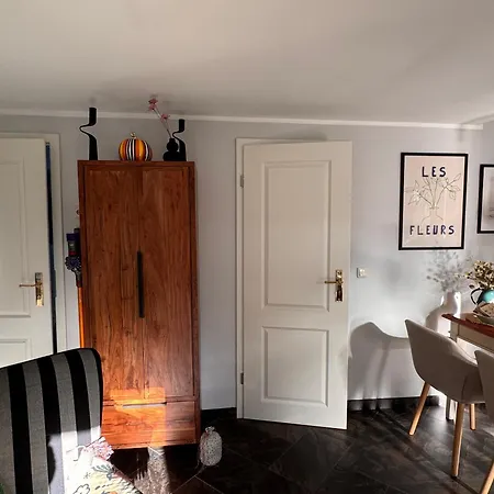 Lägenhet Sunlit Garden - Ruhig Am Wald Nahe Warnow - Kamin Rostock