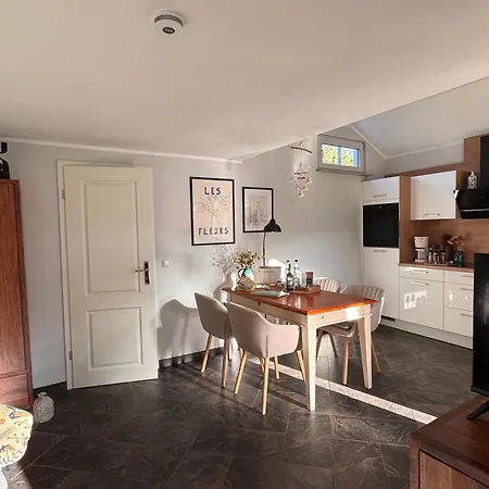 Sunlit Garden - Ruhig Am Wald Nahe Warnow - Kamin *