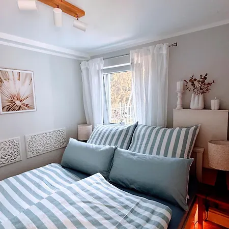 Sunlit Garden - Ruhig Am Wald Nahe Warnow - Kamin * Rostock