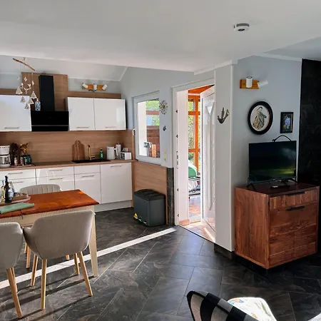 Lejlighed Sunlit Garden - Ruhig Am Wald Nahe Warnow - Kamin Rostock