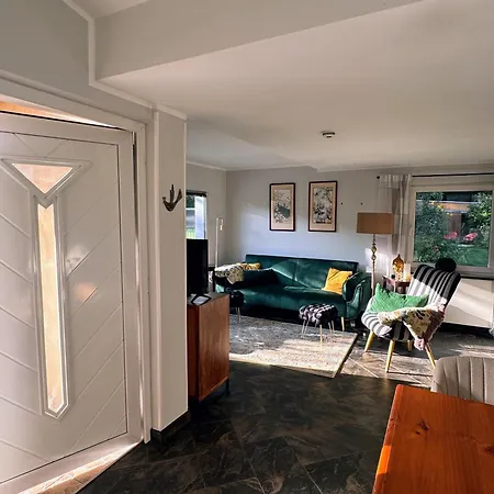 Apartment Sunlit Garden - Ruhig Am Wald Nahe Warnow - Fasssauna - Kamin *