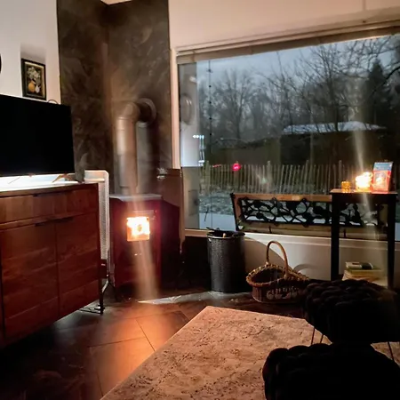 Apartment Sunlit Garden - Ruhig Am Wald Nahe Warnow - Fasssauna - Kamin *
